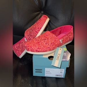 Brand new in box Tom’s shoes